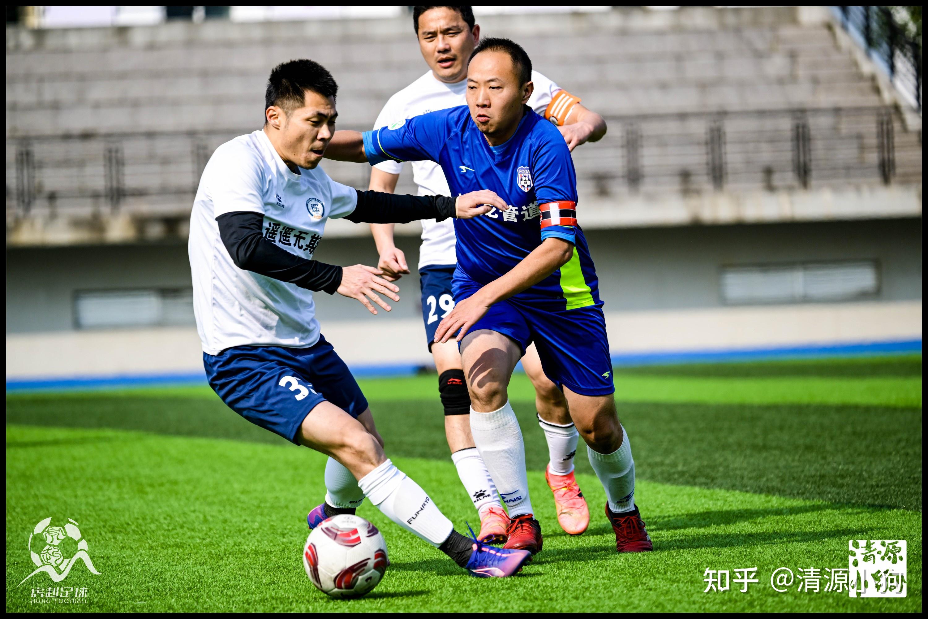 劲敌对决，甲级联赛一场激动人心的比赛