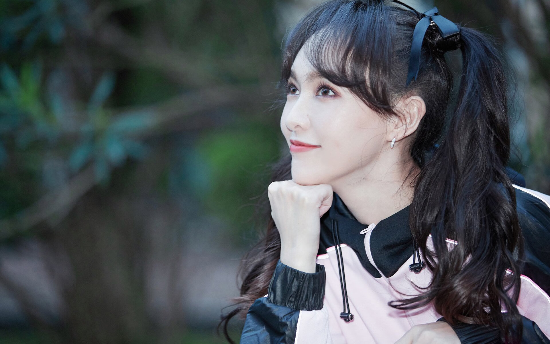 奥斯梅恩关键战不手软,德国险胜日本挺进八强